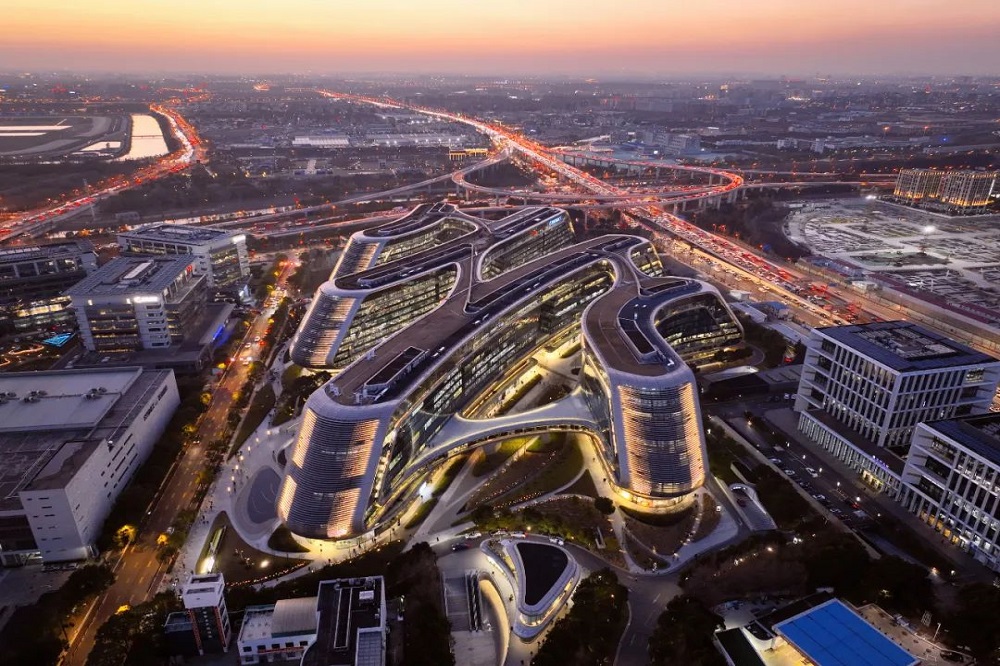高质量发展在申城·长宁区丨聚力“最虹桥”，深耕“数字化”，积极推动城区核心功能跃升