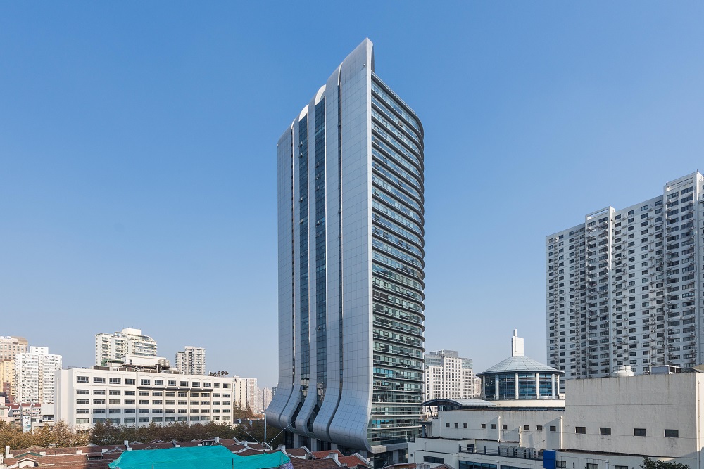 ​上海最成熟、最高档的办公楼区域之一：静安中华大厦