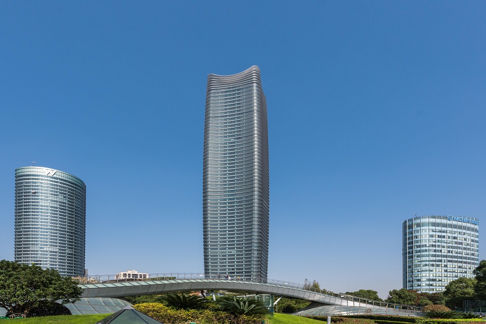 市中心"黄金三角"地带写字楼：上海白玉兰广场